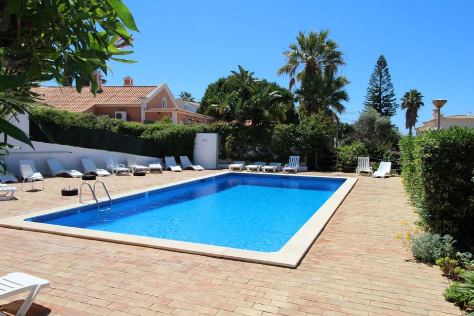 Casa Scarlett Walk to beach Communal Pool House in Carvoeiro