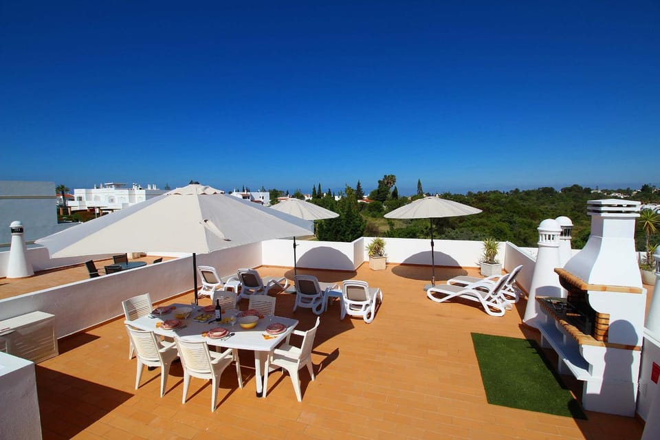 Townhouse Mia Panoramic views Communal Pool House in Carvoeiro