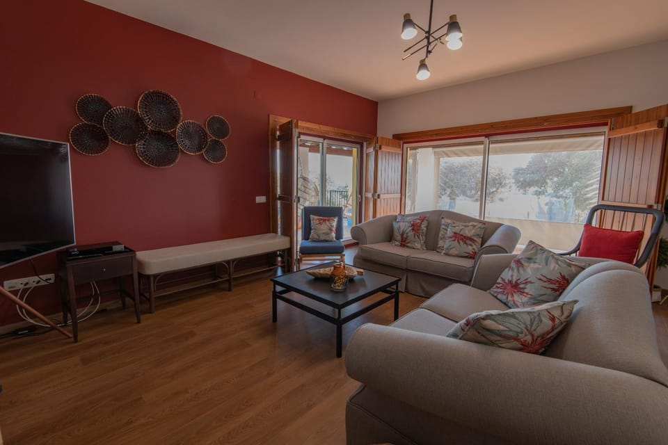 Communal lounge/ TV room, Living room
