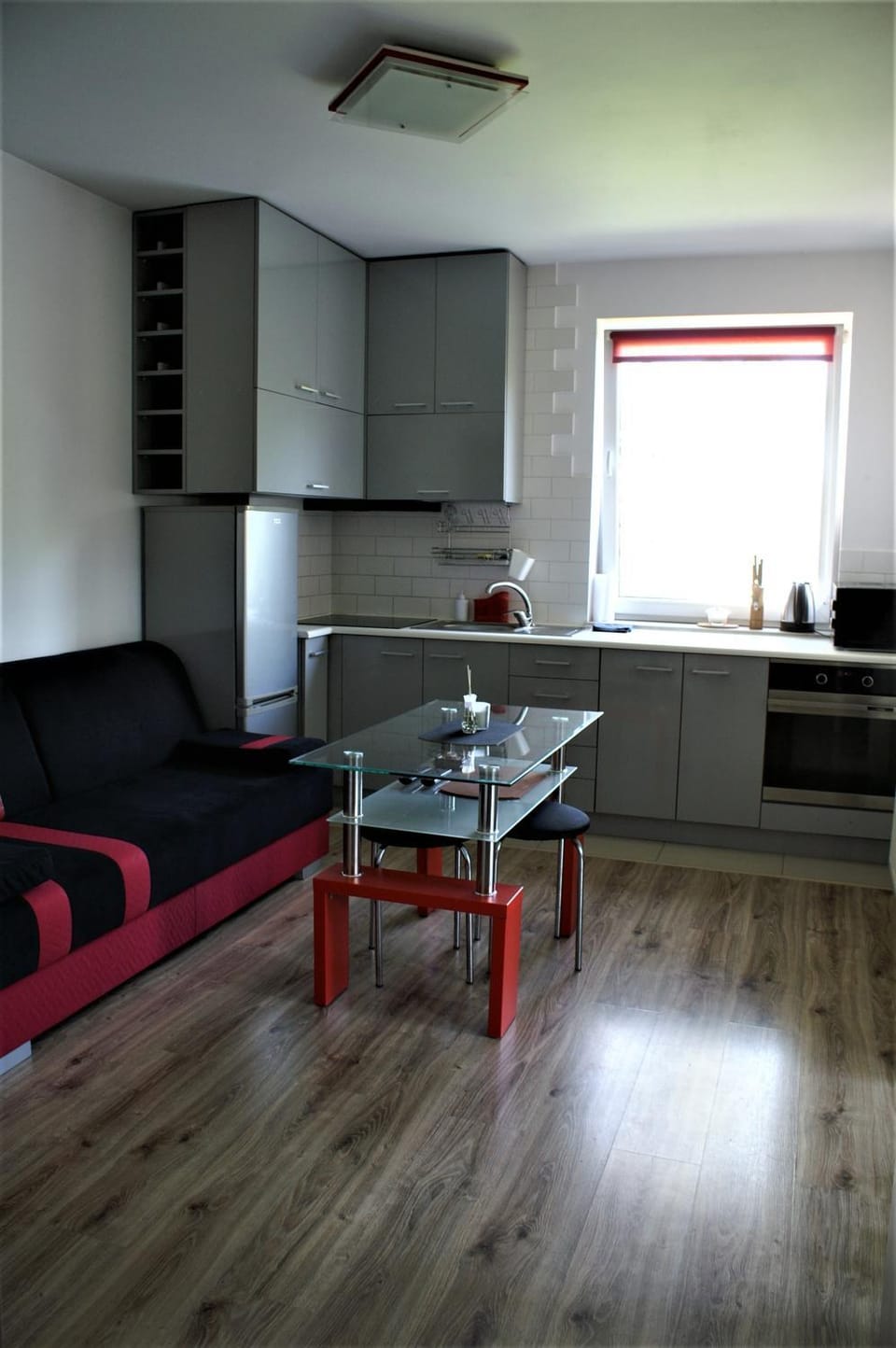 Kitchen or kitchenette, Living room, Seating area, Dining area, stove