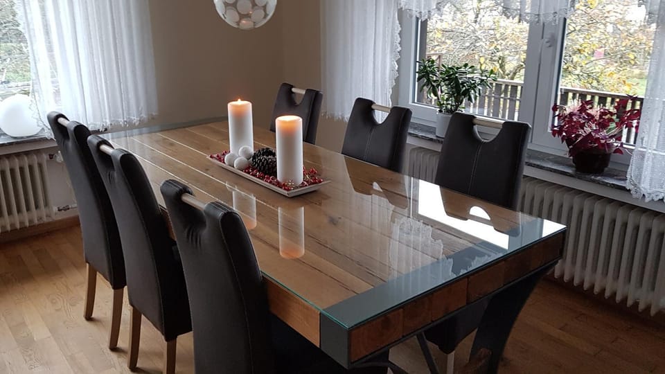 Living room, Seating area, Dining area