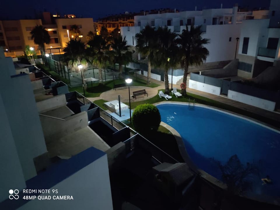 Night, Pool view