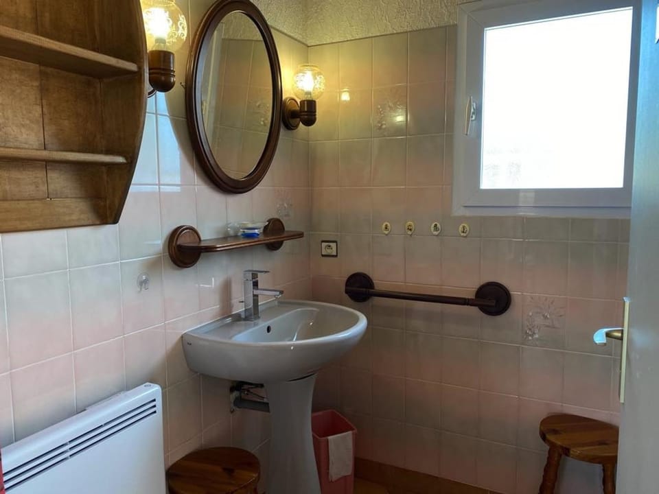 Maison de Vacances : Plage, Forêt et Calme à Longeville-sur-Mer - FR-1-336-113 House in Pays de la Loire