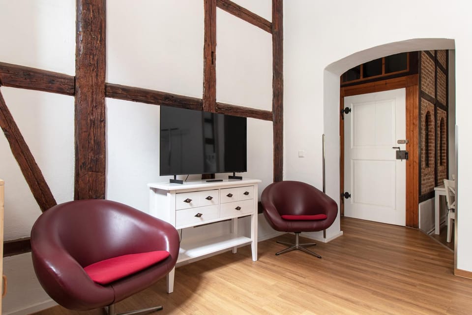 TV and multimedia, Seating area