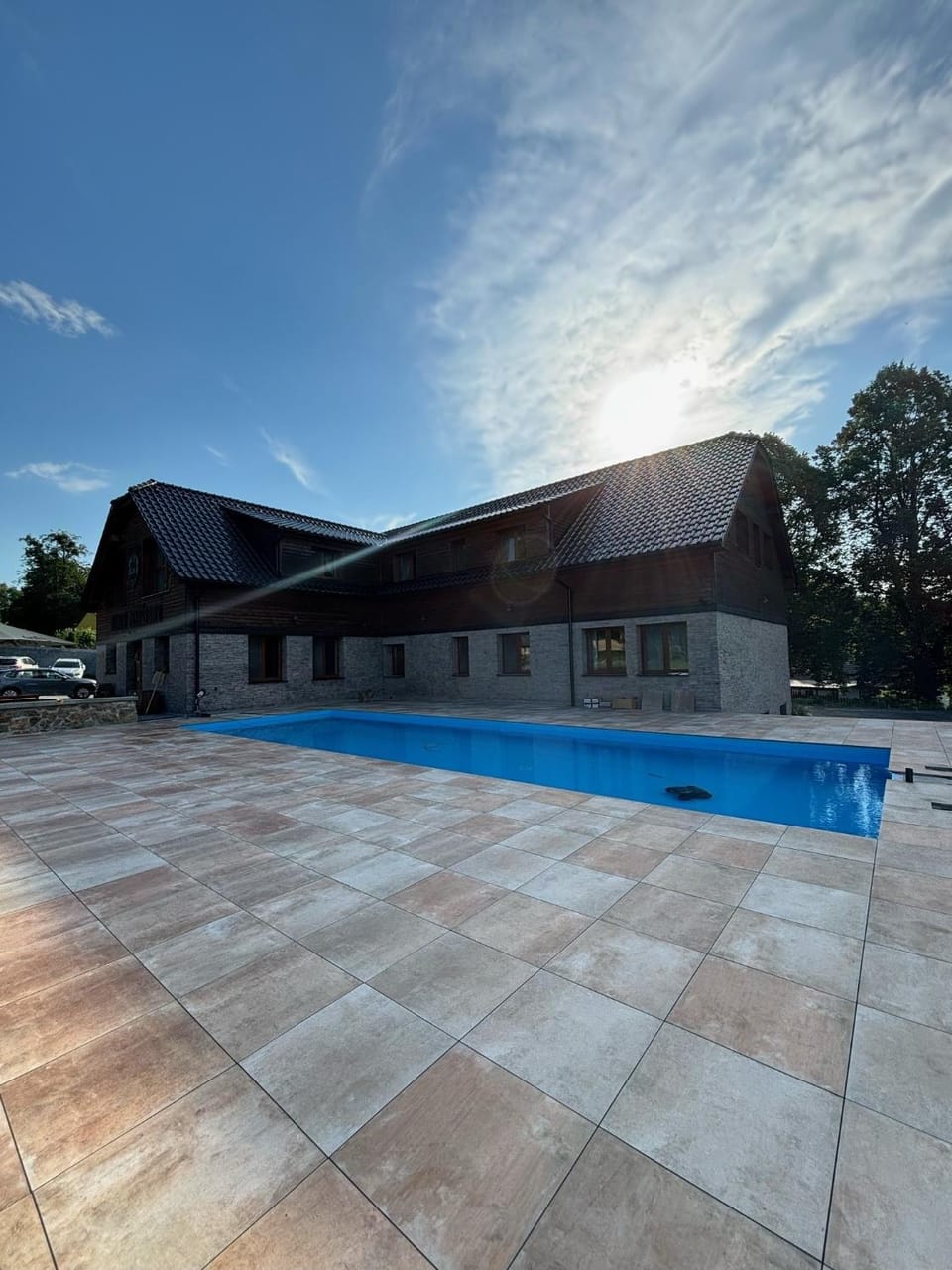 Swimming pool