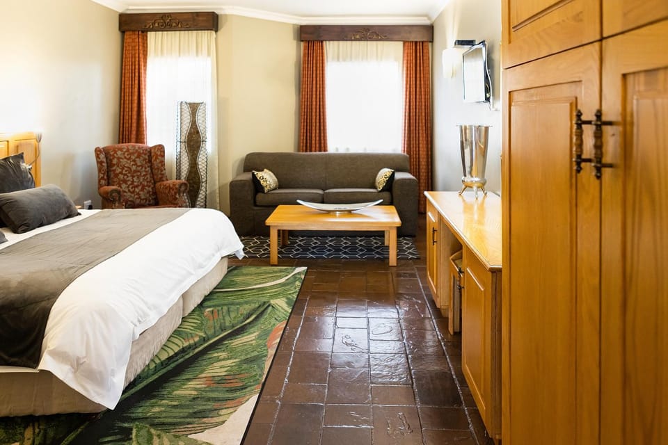 Seating area, Bedroom