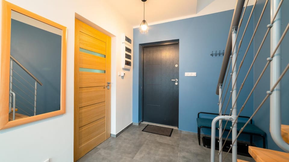 Apartamenty EverySky - Dom Reymonta 9 Apartment in Lower Silesian Voivodeship