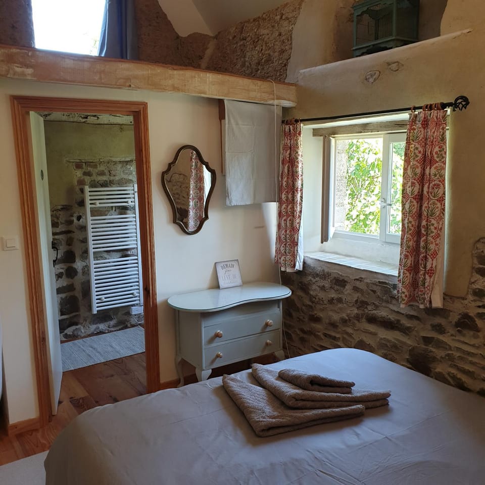 Bed, Bedroom