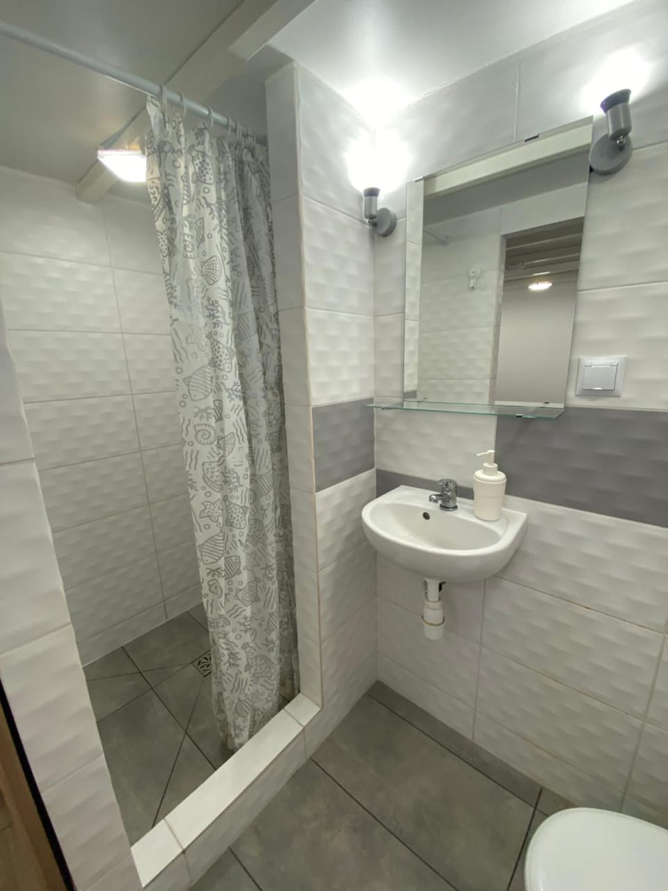 Shower, Toilet, Bathroom
