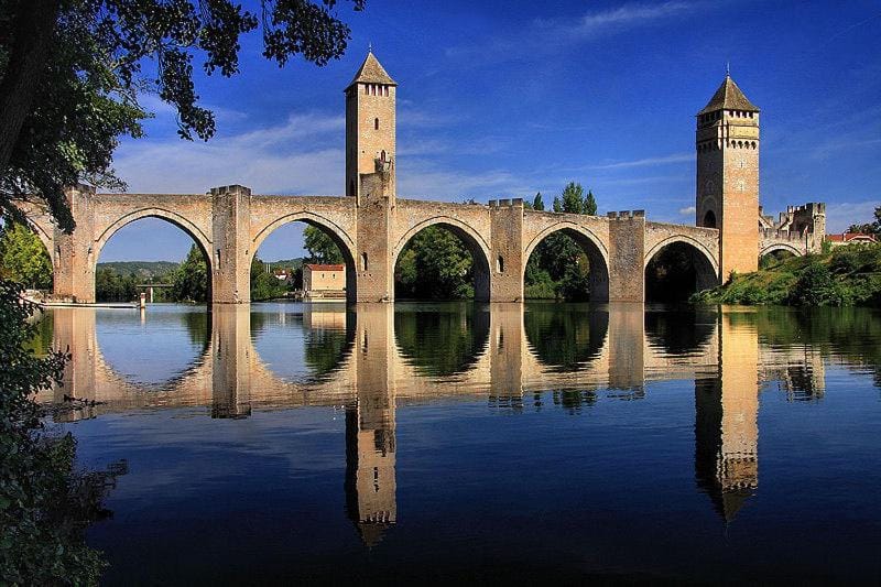 Nearby landmark, Natural landscape