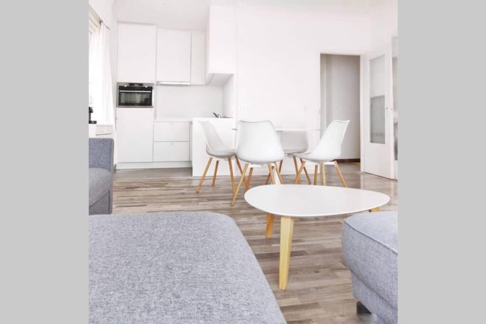 Food and drinks, Dining area