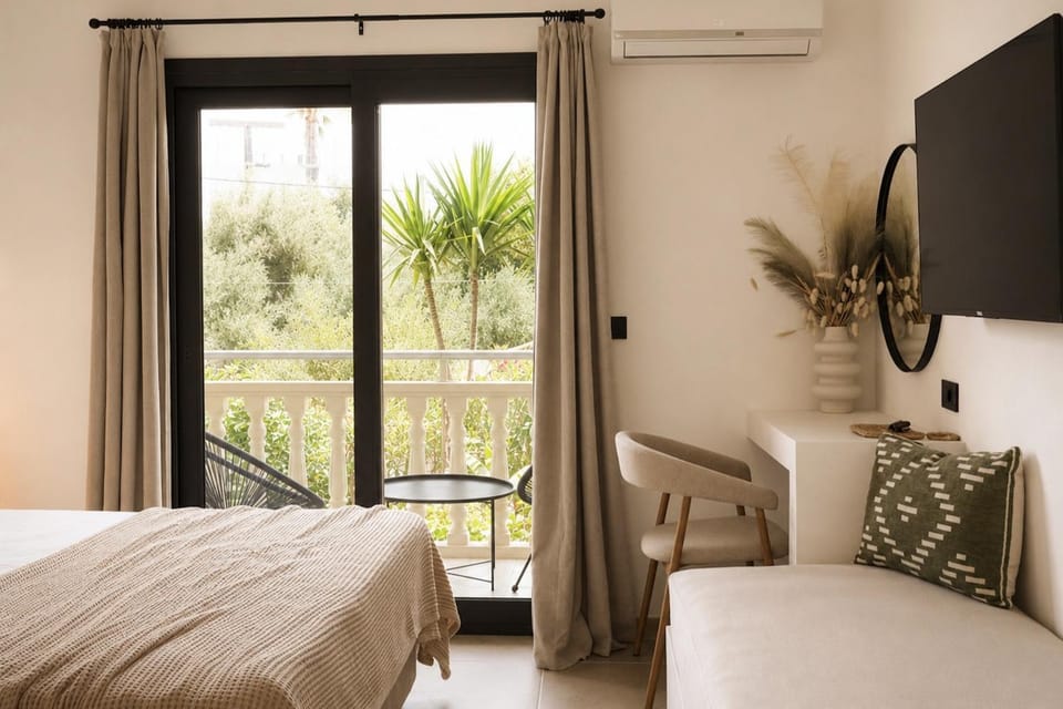 Bed, View (from property/room), Balcony/Terrace, Bedroom, air conditioner