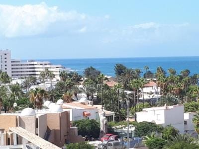 OCEAN VIEW, WIFI FREE, PLAYA LAS AMERICAS House in Costa Adeje