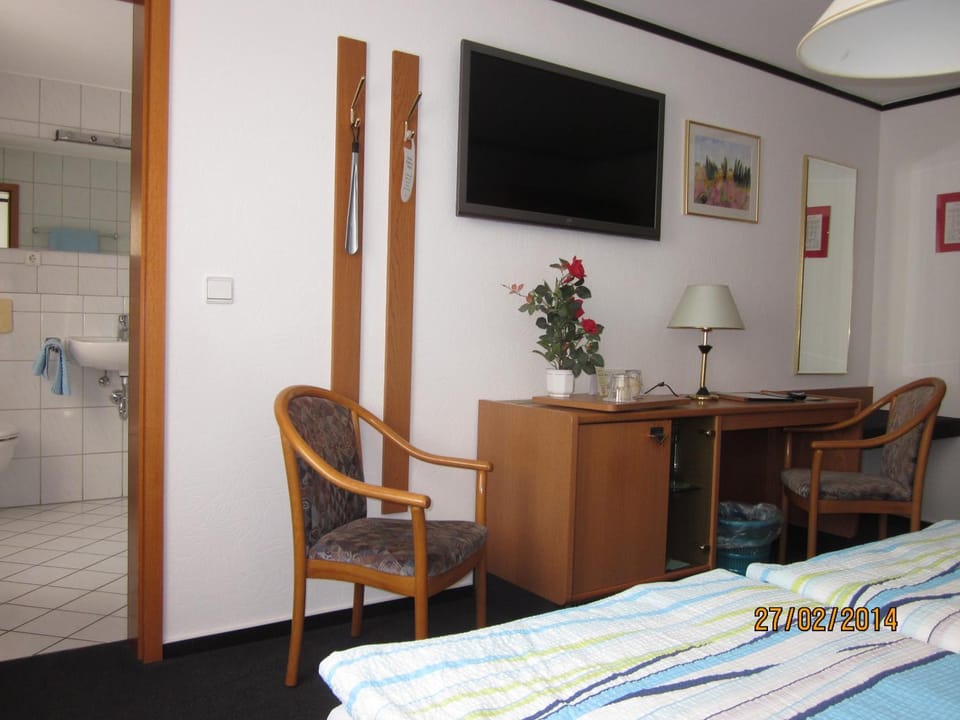 Photo of the whole room, Decorative detail