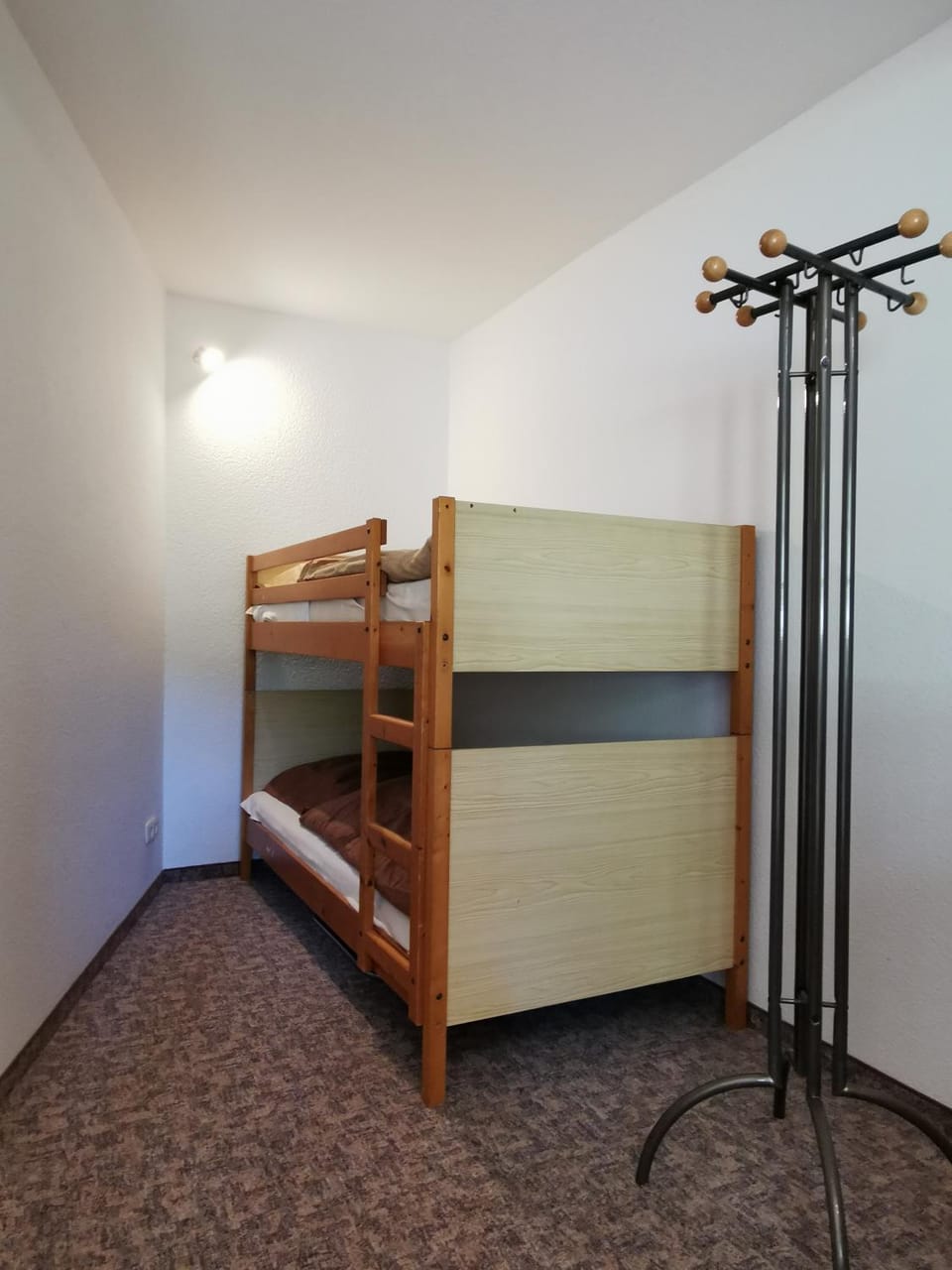 Bedroom, bunk bed
