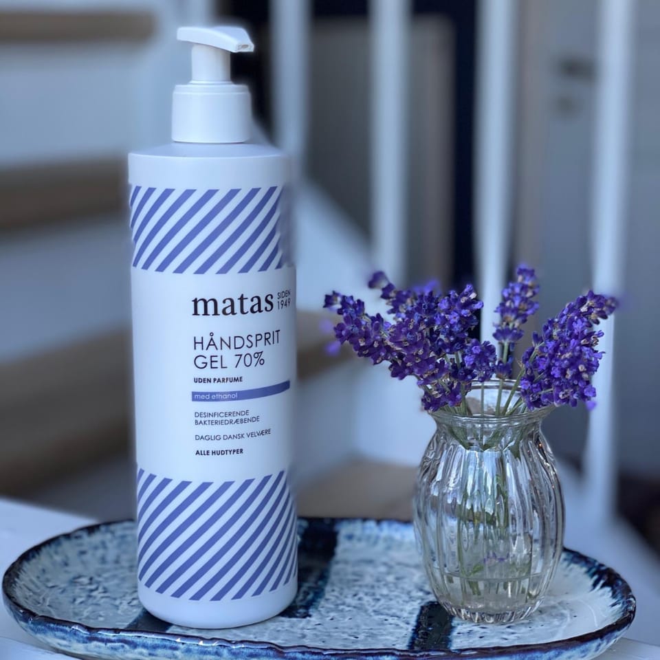 Decorative detail, Area and facilities