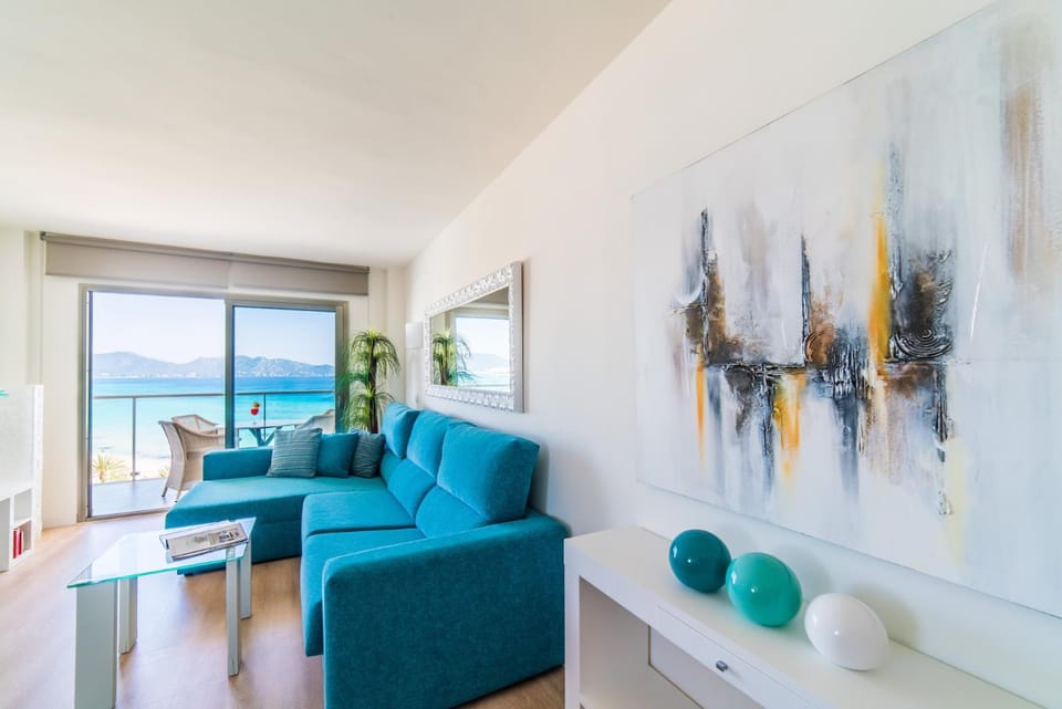 Balcony/Terrace, Living room, Seating area, Sea view