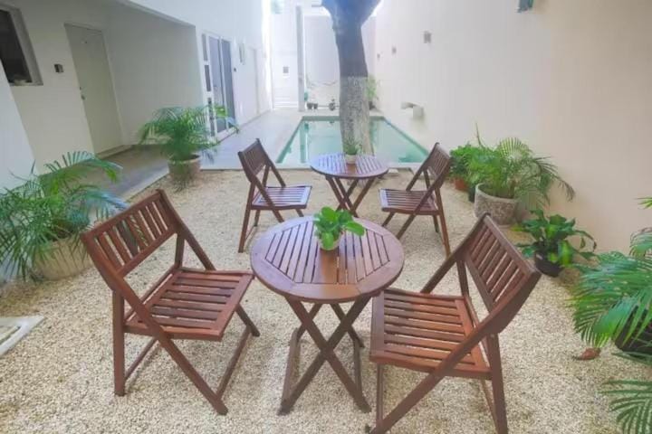 Garden, Seating area
