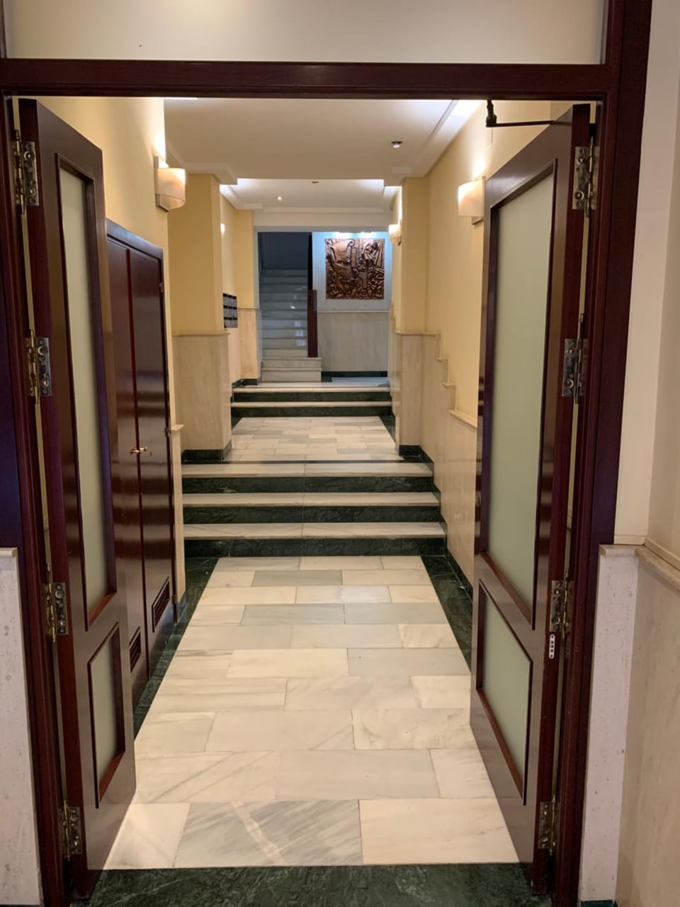 Facade/entrance