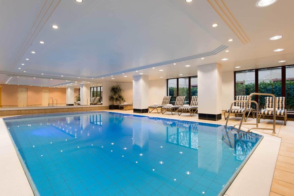 Swimming pool, Swimming pool