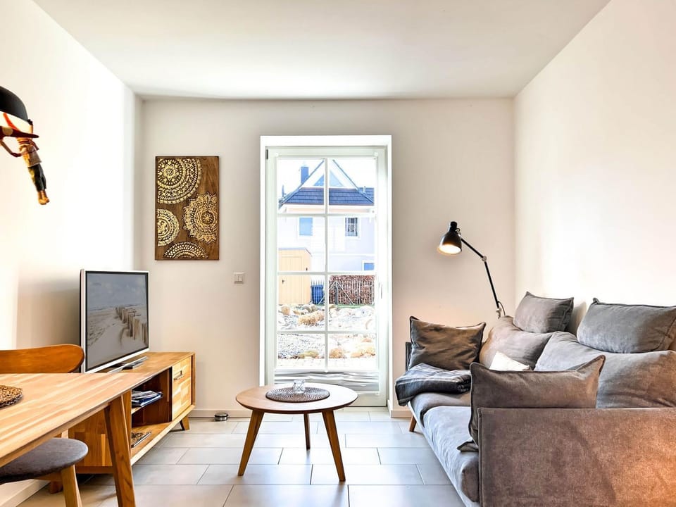 Cozy Two Apartment in Zingst