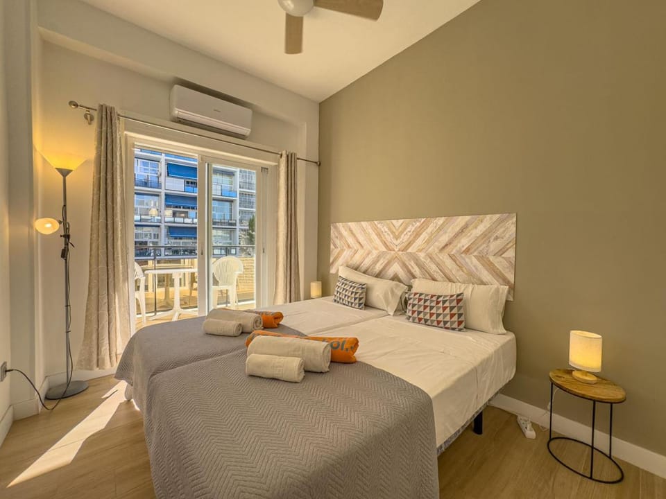 Bed, Bedroom, air conditioner