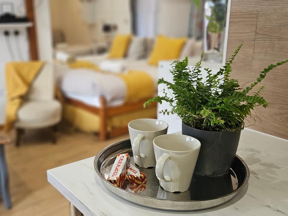 Coffee/tea facilities, Living room