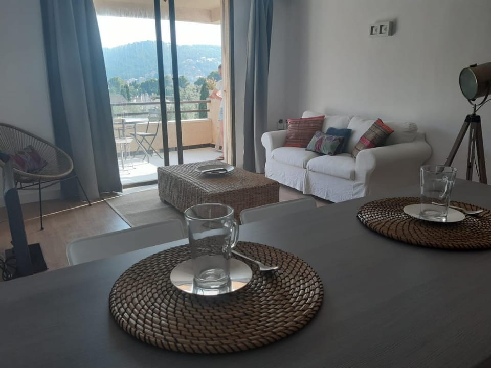 Moderno apartamento con vista a la montaña Apartment in Serra de Tramuntana