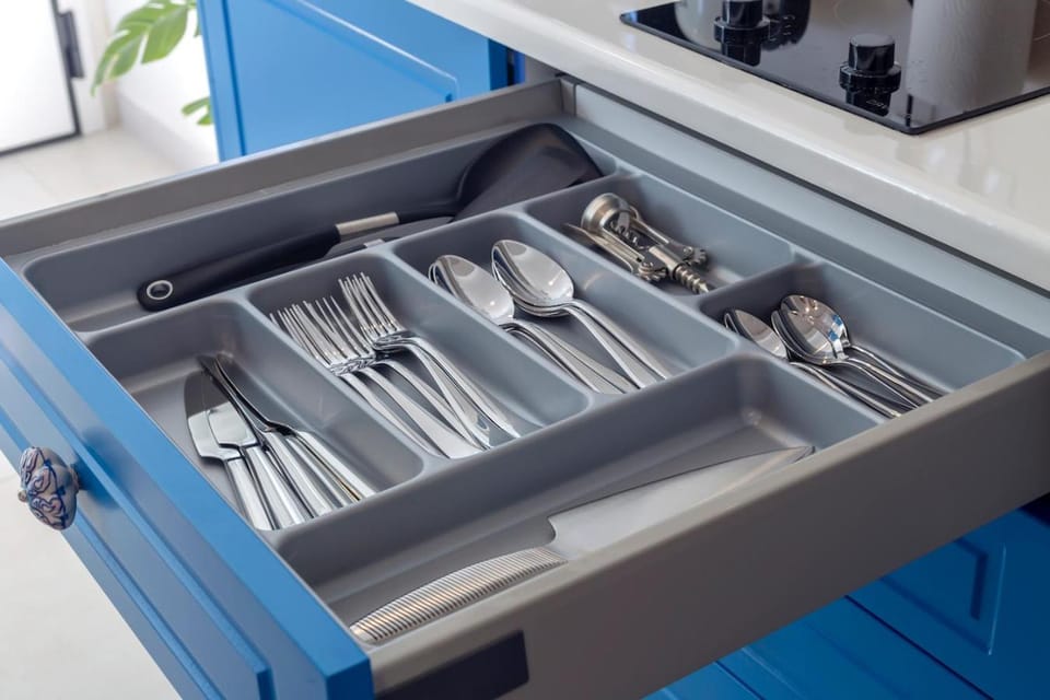 Kitchen or kitchenette, kitchen
