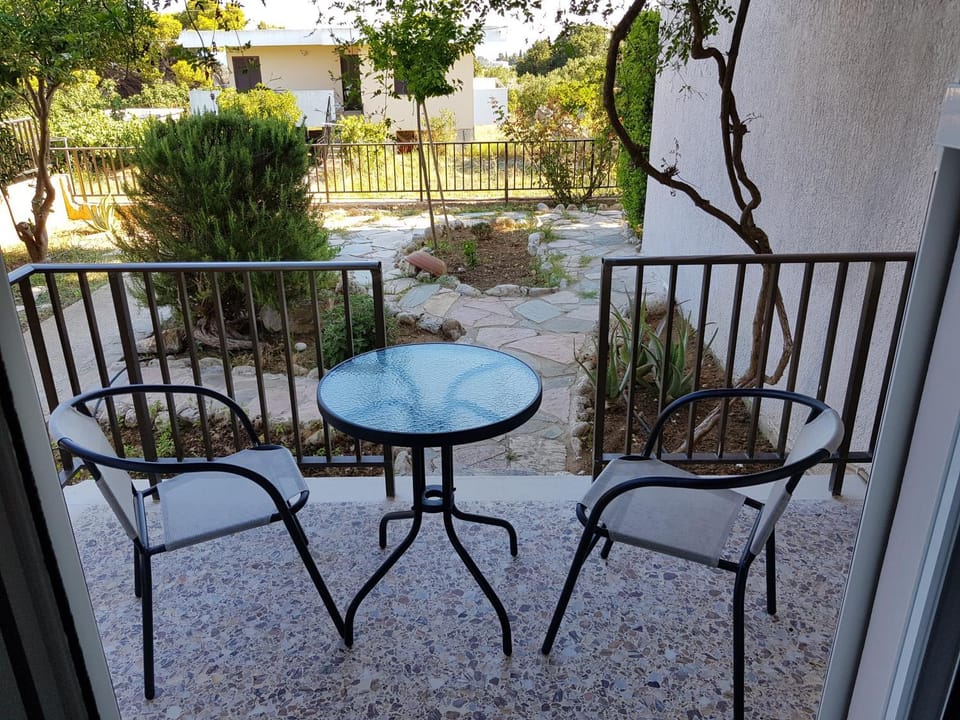 Patio, Balcony/Terrace, Garden view