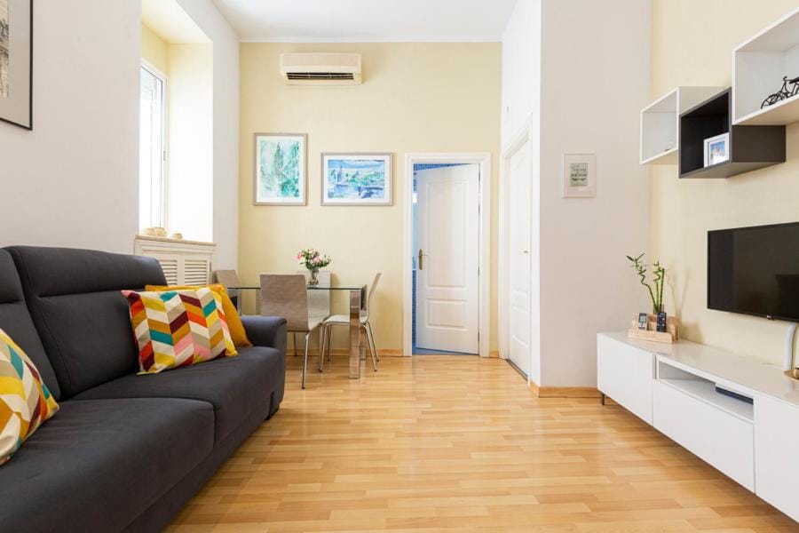 Apartamento 2 dormitorios Centro Histórico Museo Apartment in Seville