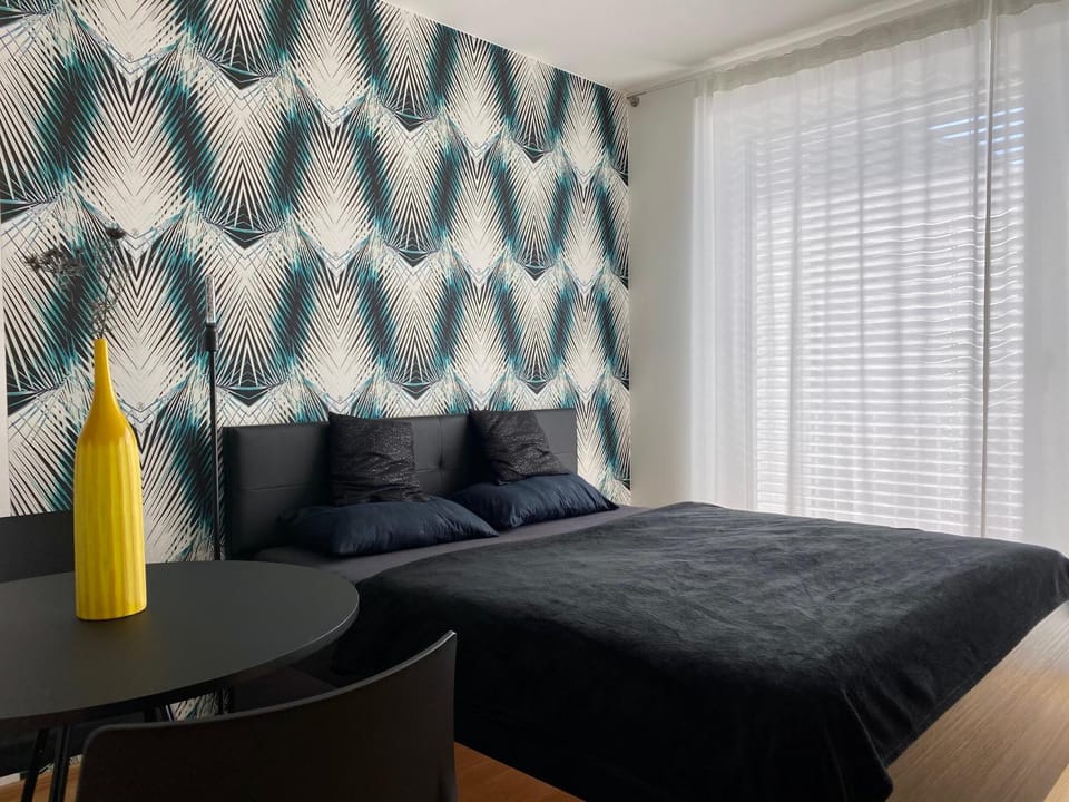 Bed, Photo of the whole room, Decorative detail, Bedroom