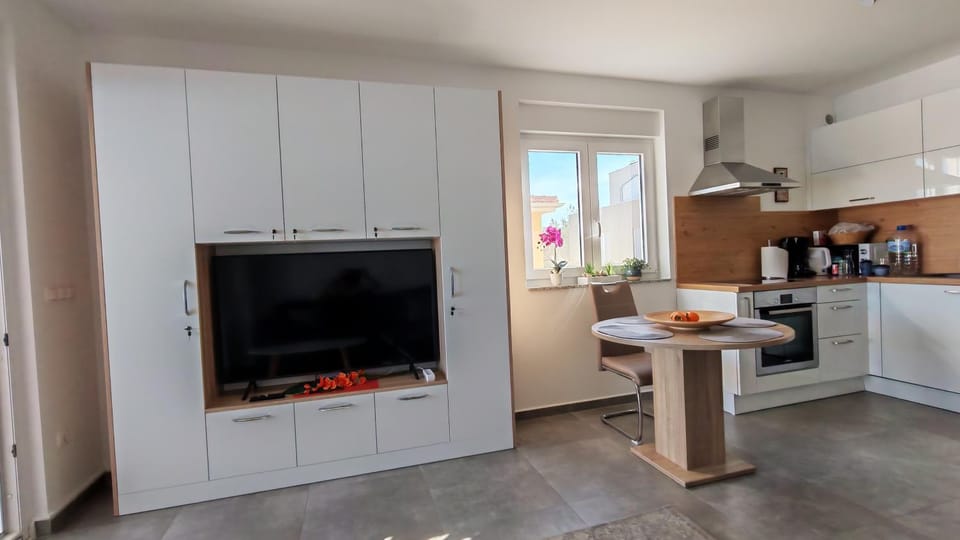 Living room, Photo of the whole room, kitchen