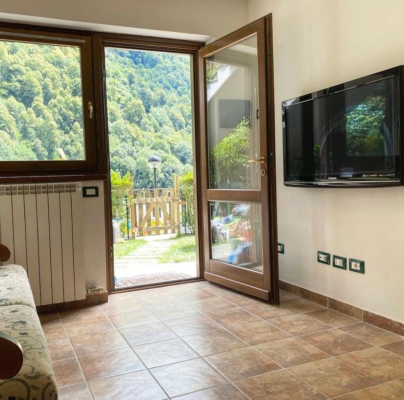 Appartamento con Giardino e Vista sulla Valmalenco Apartment in Province of Brescia