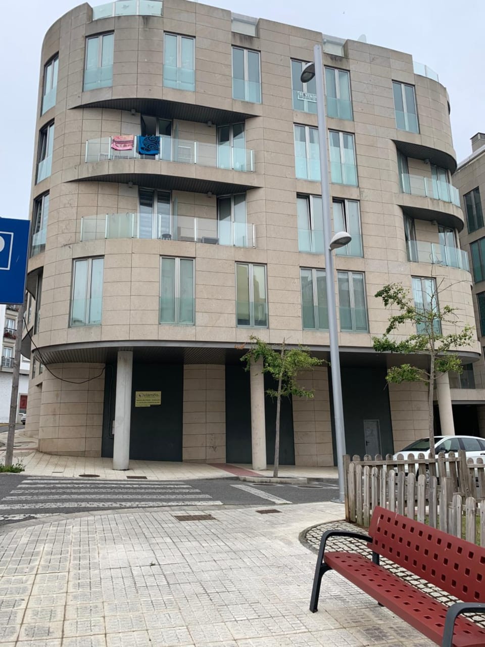 Facade/entrance