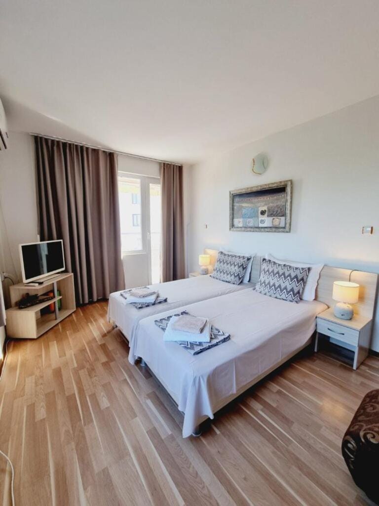 Casa DELL'ARTE Bed and Breakfast in Burgas Province