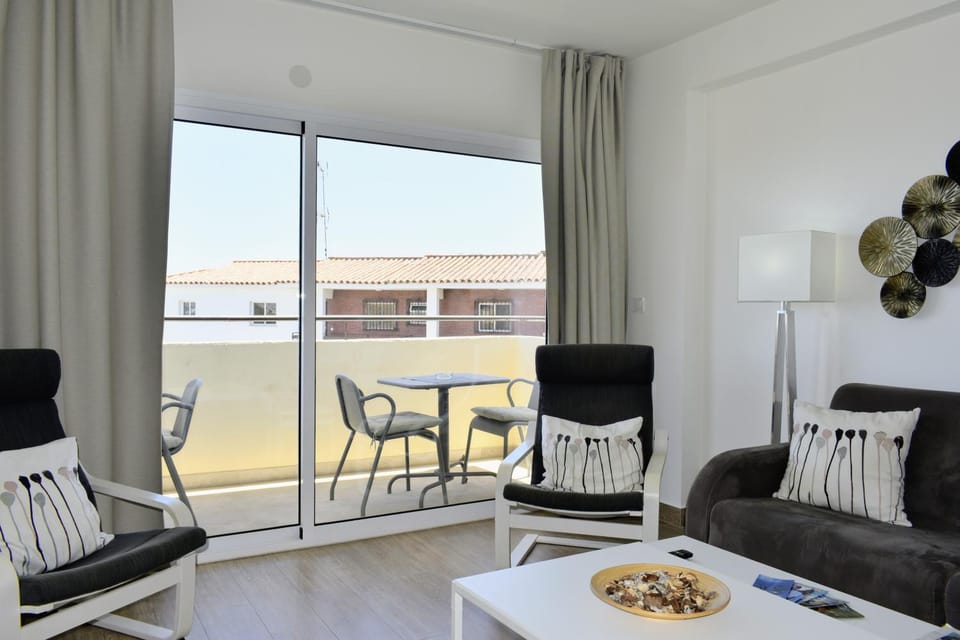 Balcony/Terrace, Living room