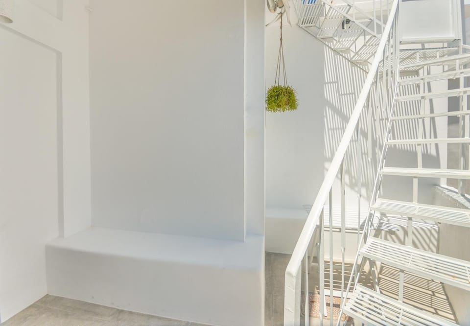The Roof-Top House in Argolis, Greece