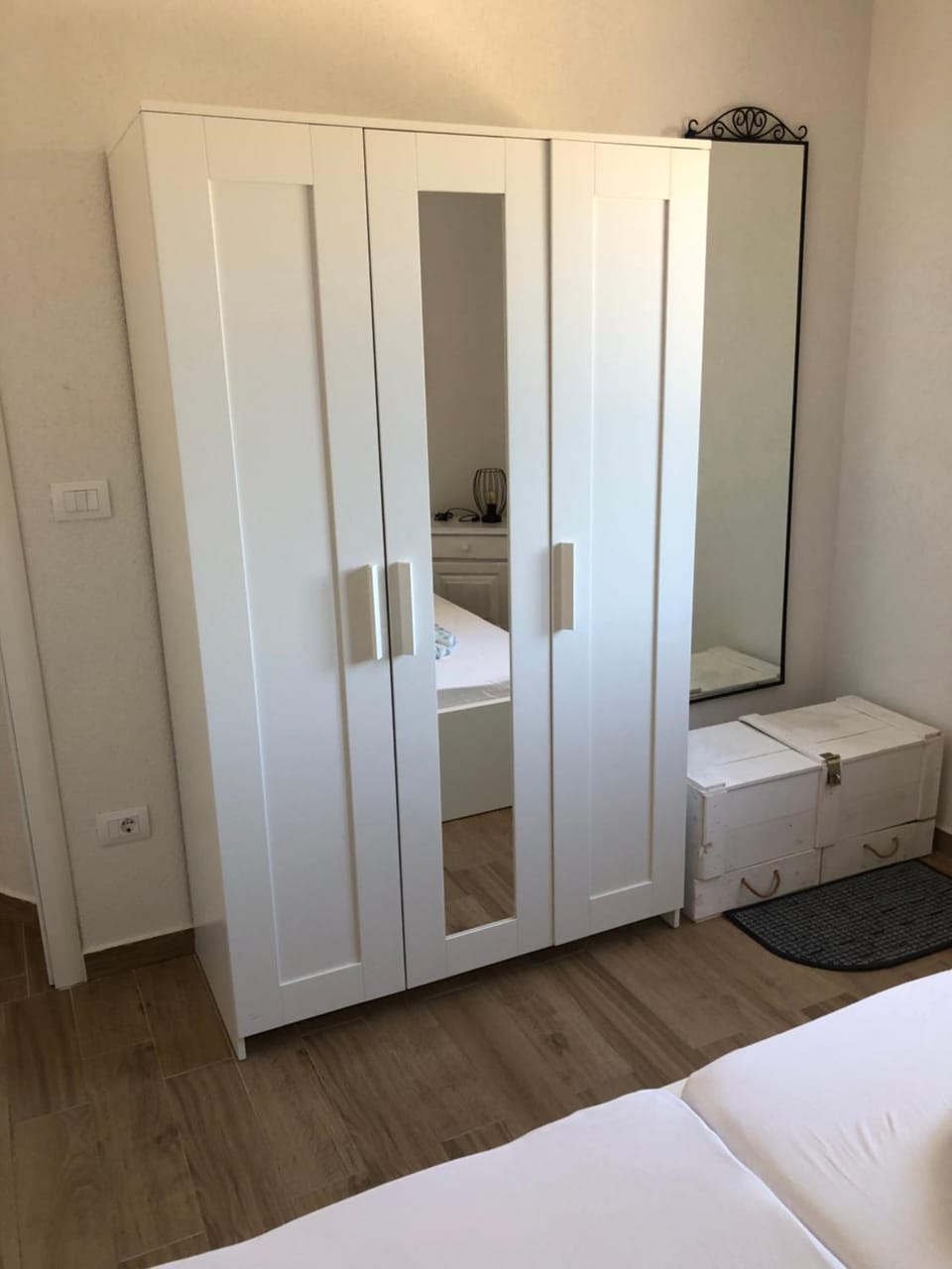 Bedroom, wardrobe