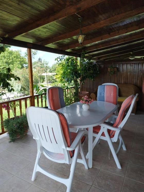 Balcony/Terrace, Dining area