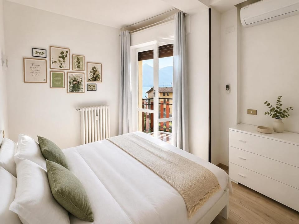Bed, Photo of the whole room, Bedroom, internet