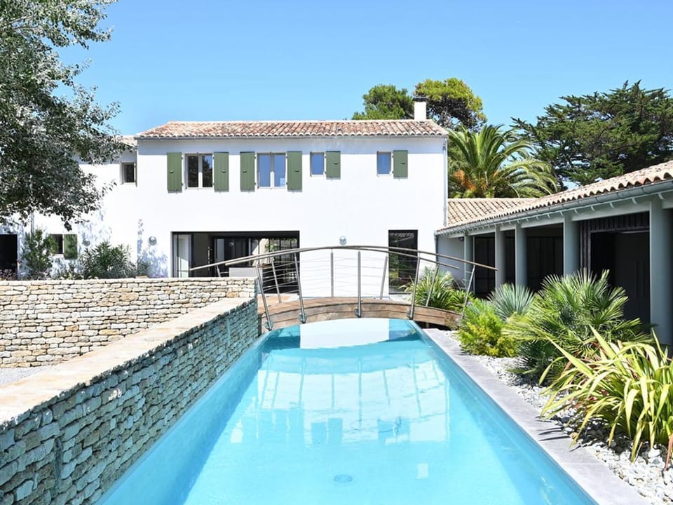 Maison spacieuse avec piscine et accès plage - FR-1-434-69 House in Nouvelle-Aquitaine