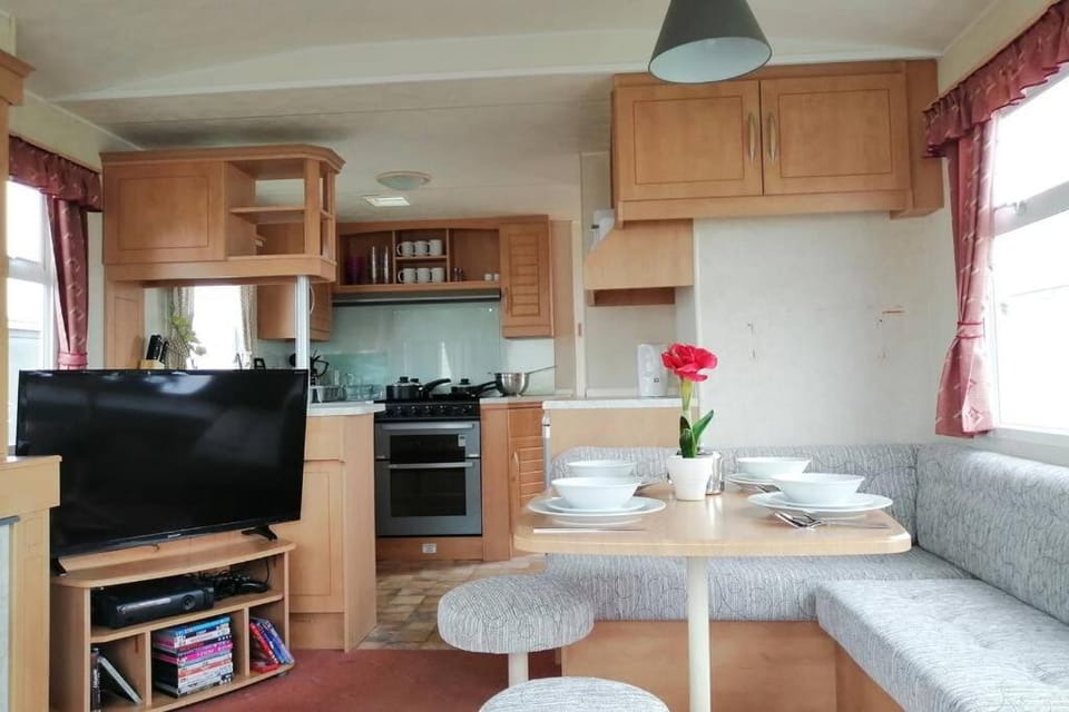 Beachside, Family-friendly, WiFi, 8 berth Caravan 133 Apartment in Ingoldmells