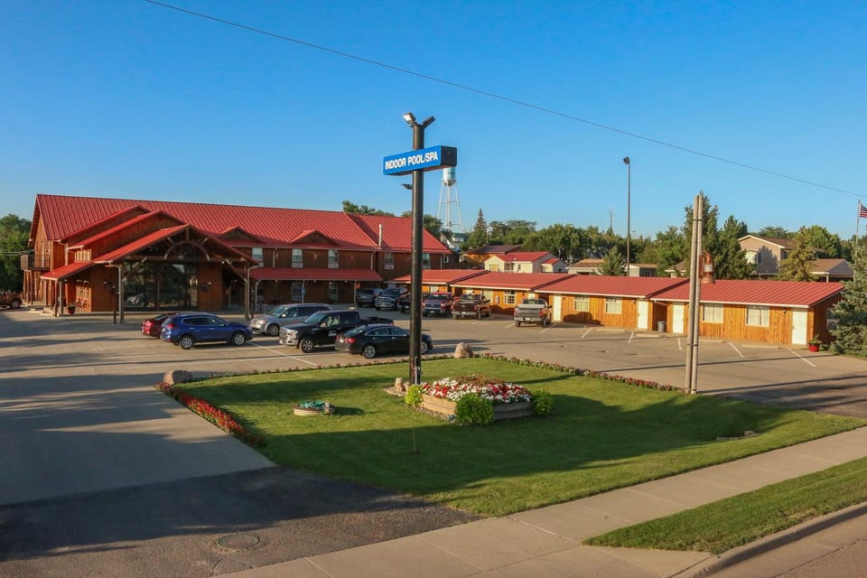 Property building, Area and facilities
