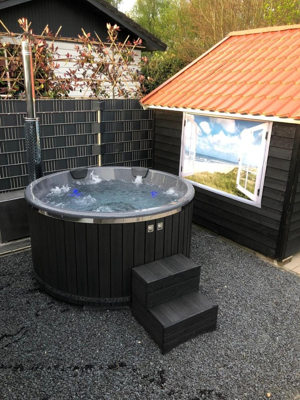 Hot Tub, Hot Tub