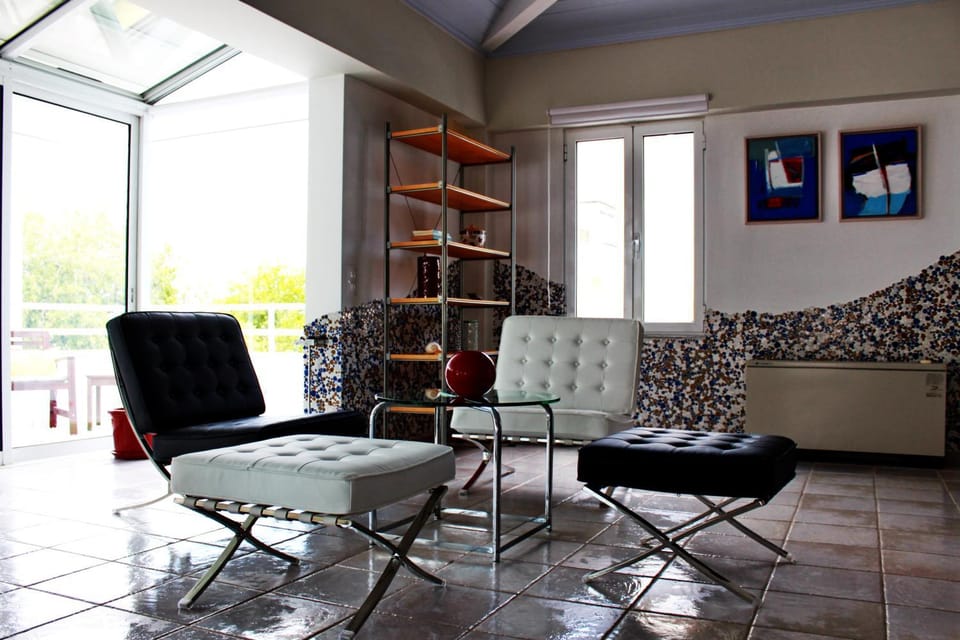 Living room, Decorative detail