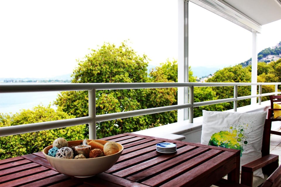 Balcony/Terrace, Landmark view, Mountain view, Sea view, Street view