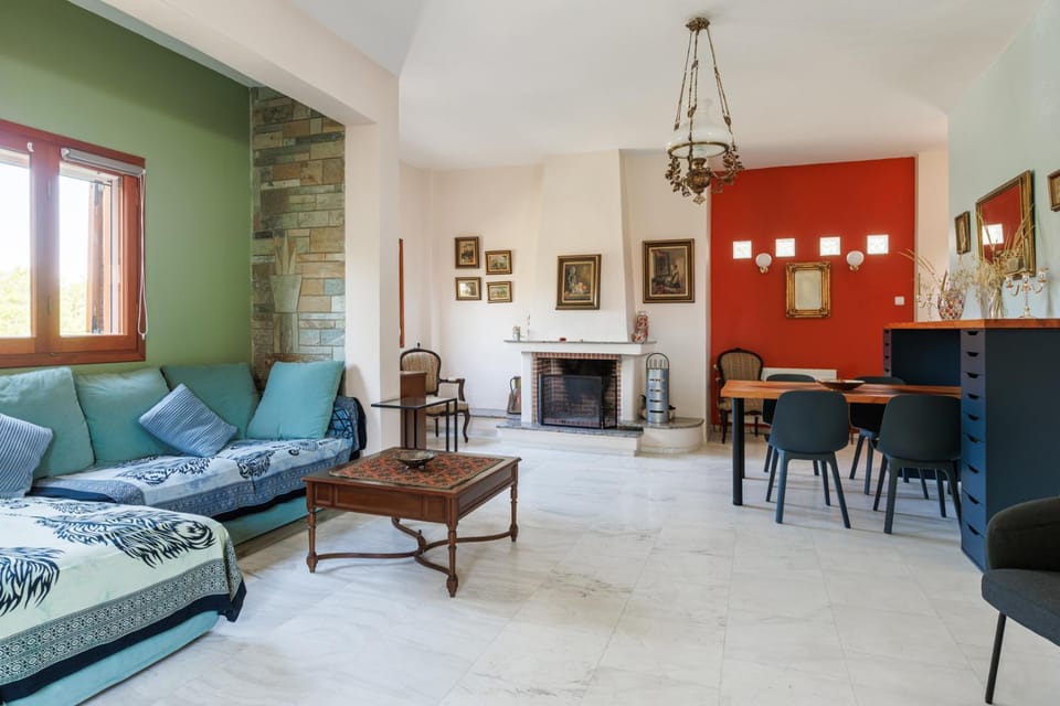 Living room, Dining area, flat iron