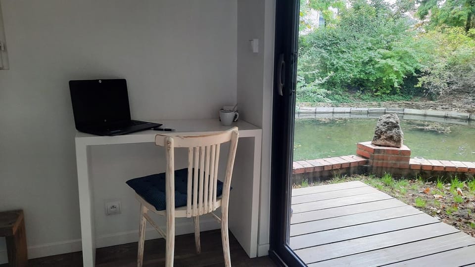 Seating area, Lake view