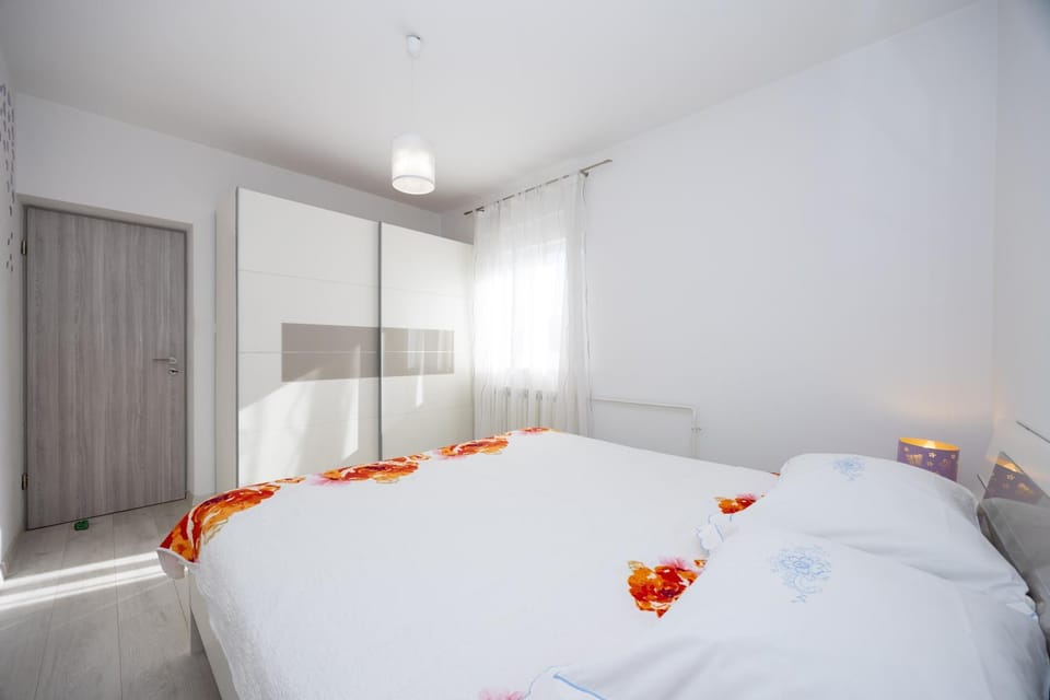 Bed, Bedroom, wardrobe